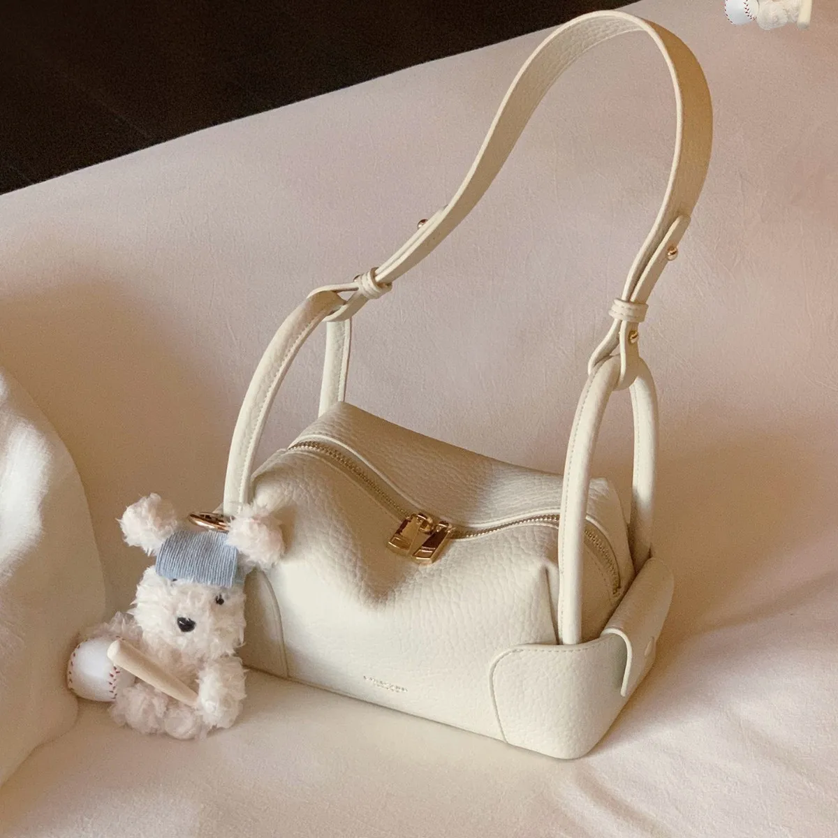 Pillow bag high-end light luxury niche commuter women's bag shoulder messenger bag