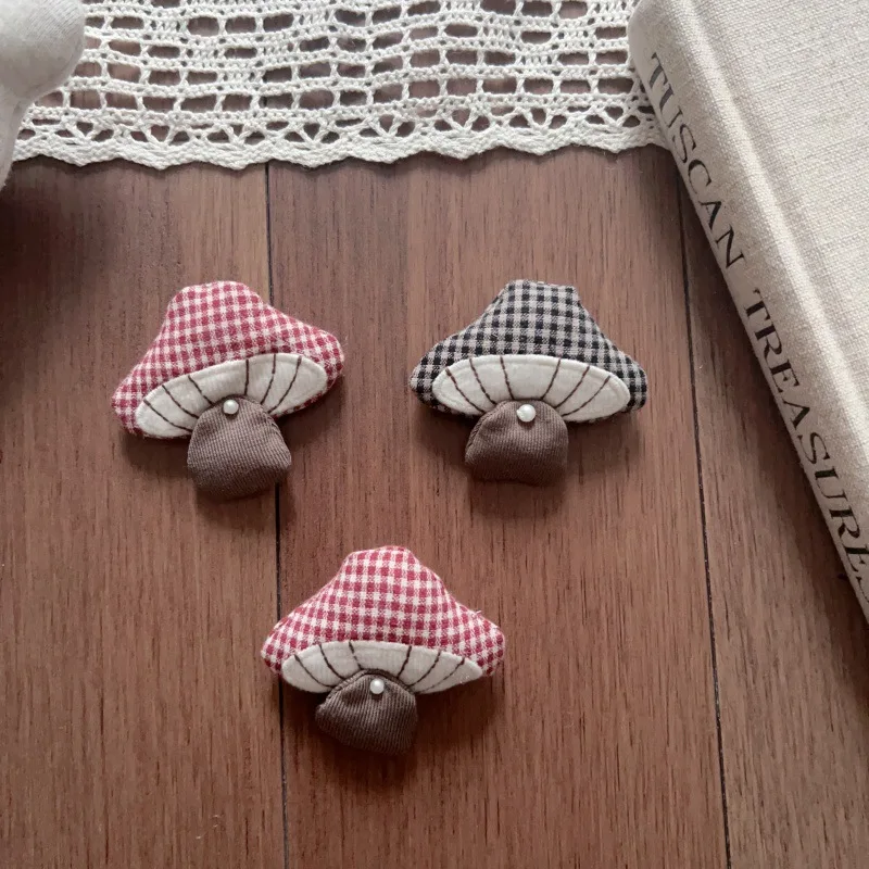 Handmade Stuffed Mushroom Brooch Hair Accessory DIY Craft for Kids Shoes Socks Bag Hat Scarf Clothing Decoration High Quality