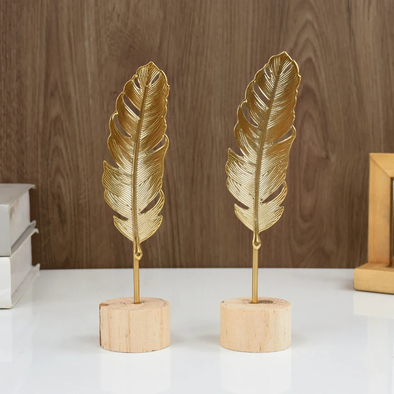 Nordic Iron Art Ginkgo Leaf Decoration Gold Feather Metal Model Figurines Office Desktop Ornaments Living Room Home Decoration