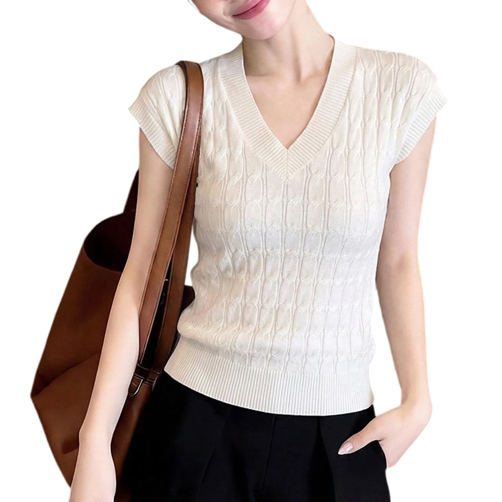 Women's Cable-Knit Sleeveless Vest with V-Neck and Contoured Waist for Fit Designed for Leisure Activities During Warm Seasons