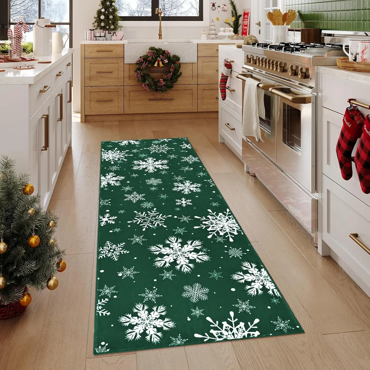 

Christmas Snowflake Rugs Living Room Large Area Carpet Bedroom Bedside Floor Mat Runner Long Strip Rug Machine Washable Foldable