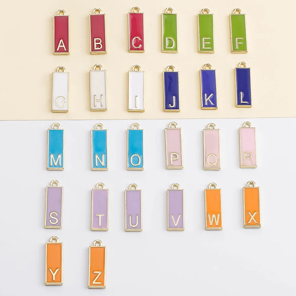 Ciondolo a 26 lettere, collana con ritenzione color oro vero, gocciolamento d'olio, multicolore disponibile, piccolo ciondolo rettangolare
