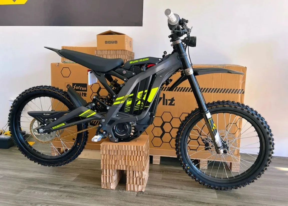 

Продажа со скидкой 2025 года, оригинальный Surron Light Bee X 60 В 6000 Вт внедорожный электрический мотоцикл SurRon Light Bee X