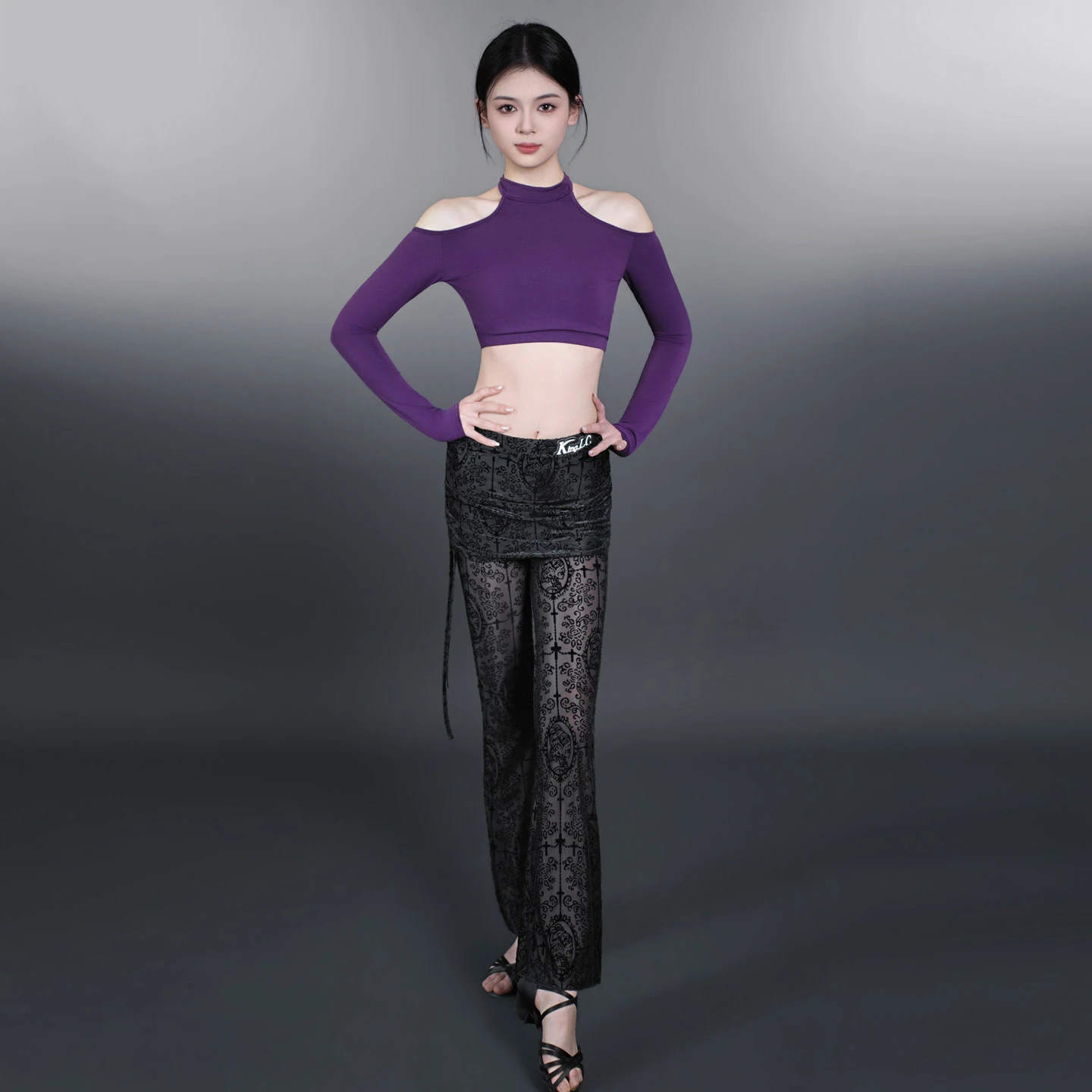 

2026 Детская одежда для занятий латинскими танцами для девочек, фиолетовые топы, латинские брюки, костюм для детей, костюмы для латинских танцев ча-ча-румба, танго XH4601