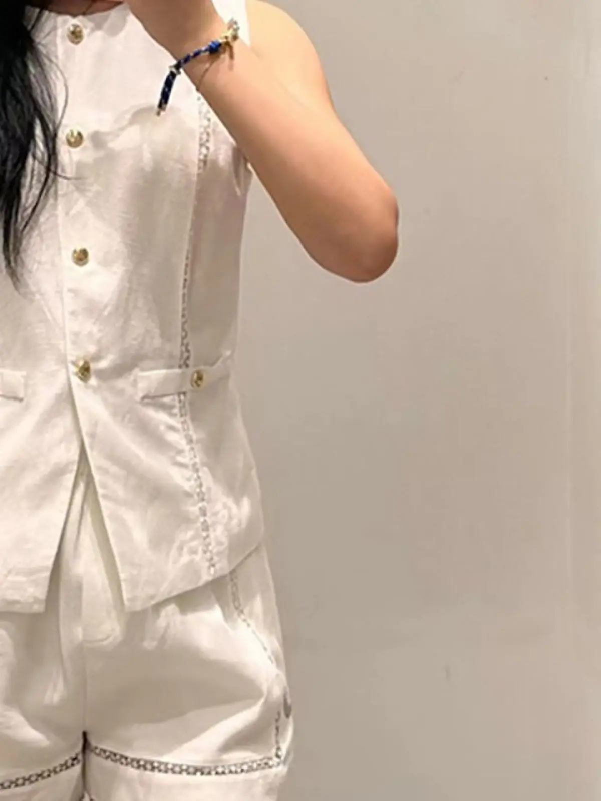 

Spring/Summer Women O-Neck Sleeveless Hollow Solid Set Single Breasted Vest + Elastic Hign Waist Casual Fashion Shorts