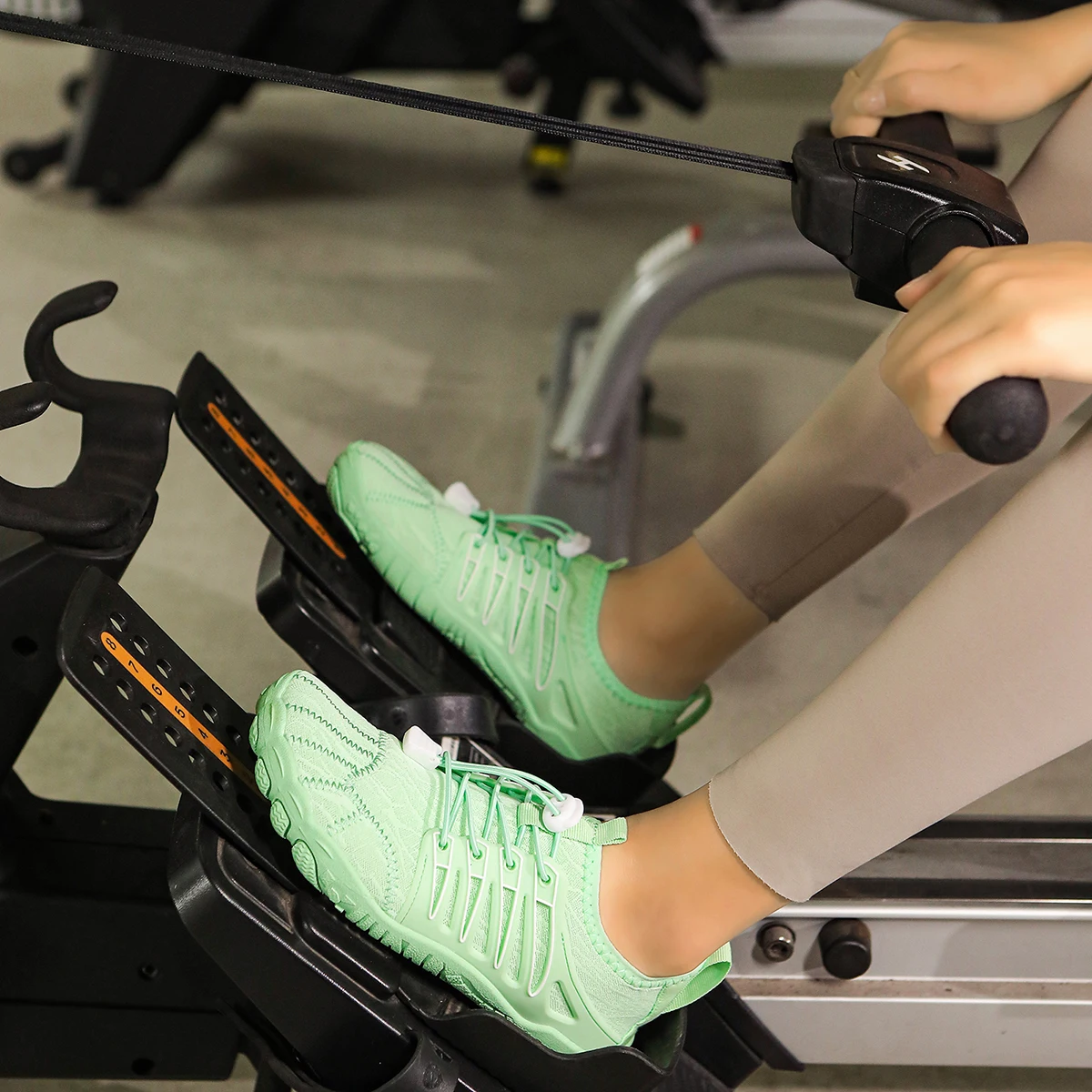 

Обувь для занятий водными видами спорта для женщин: кроссовки для плавания, быстросохнущие, для тренировок, зала, бега, ходьбы, пляжа, для использования в помещении и на улице