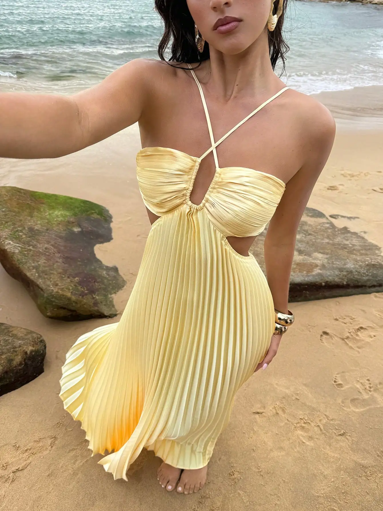 

Желтое плиссированное макси-платье с вырезом и бретелями на шее для женщин, для пляжного отдыха и вечеринок