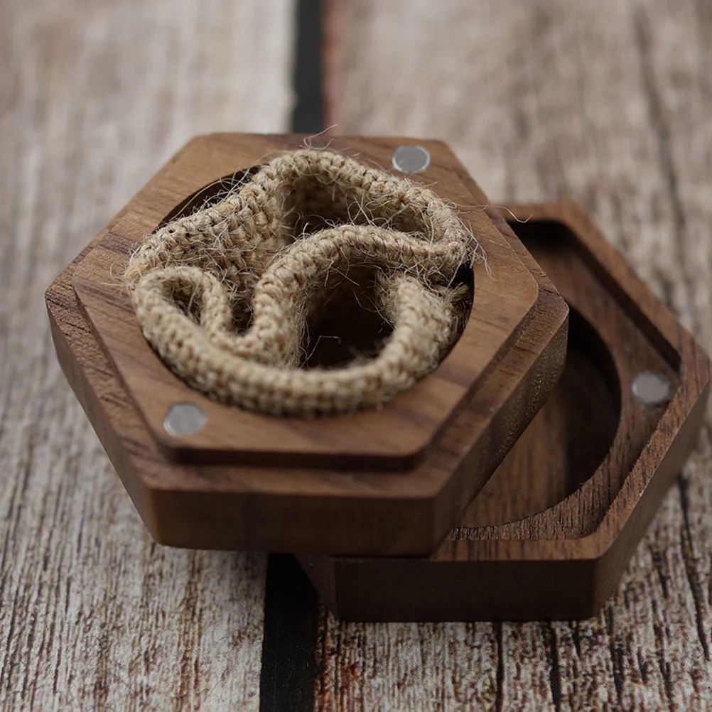 

Jewelry Box Packing Container Wooden Ring Black Walnut Gift Case Proposal Material