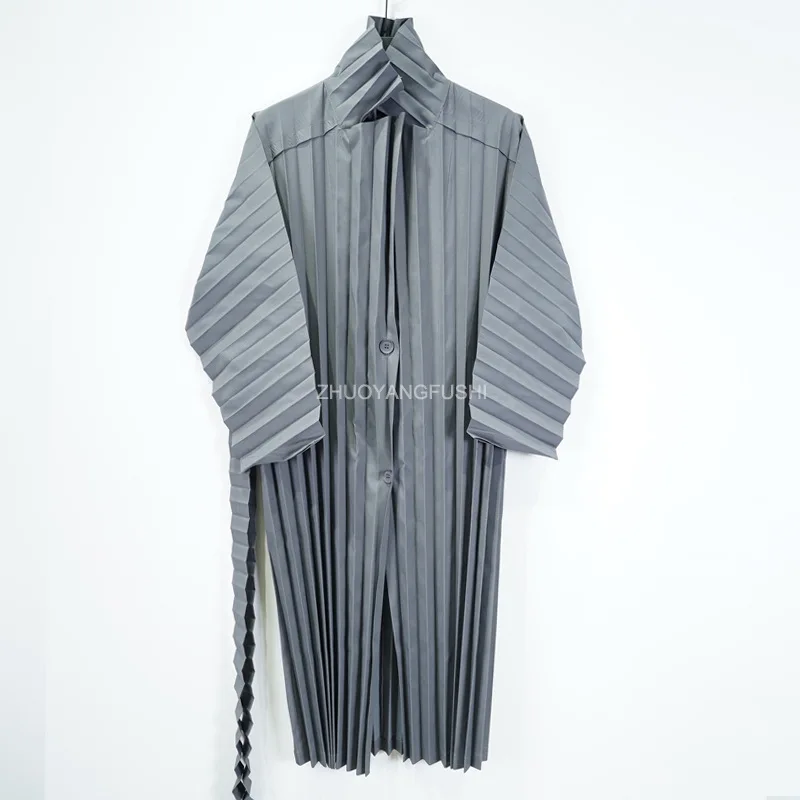 

2025 Men's Pleated Long Coat Gray Stand Collar Button Front Decorative Ribbon Loose Fit Casual Fashion Outerwear