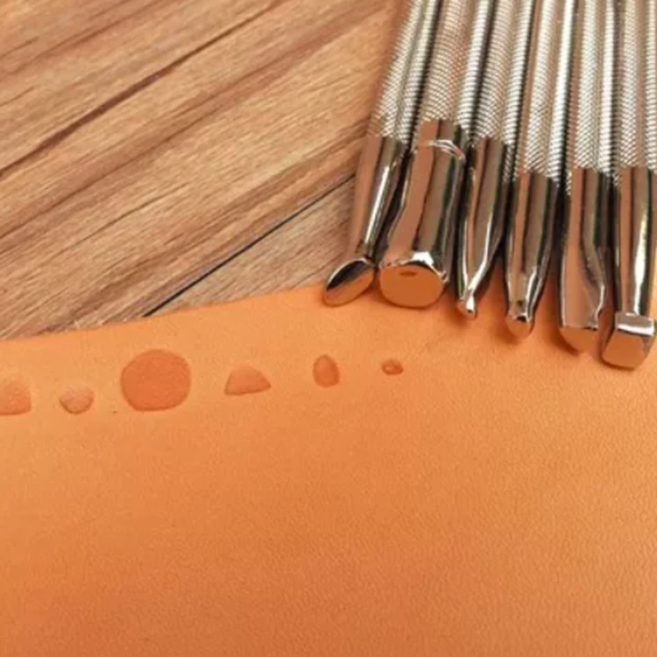 

Leather Crafting Tools: DIY Alloy Printing, Embossing, Leather Hand Embroidery Stamp, Shaping, Realistic 6-piece Set.