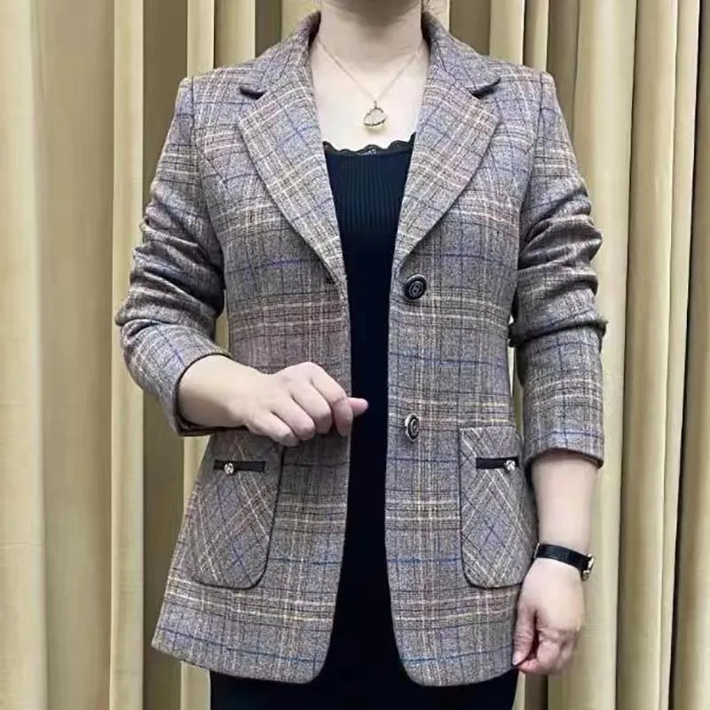 Women Mom Spring Autumn Plaid Blazer Plus Size Loose Middle Aged Ladies Short Suit Jacket
