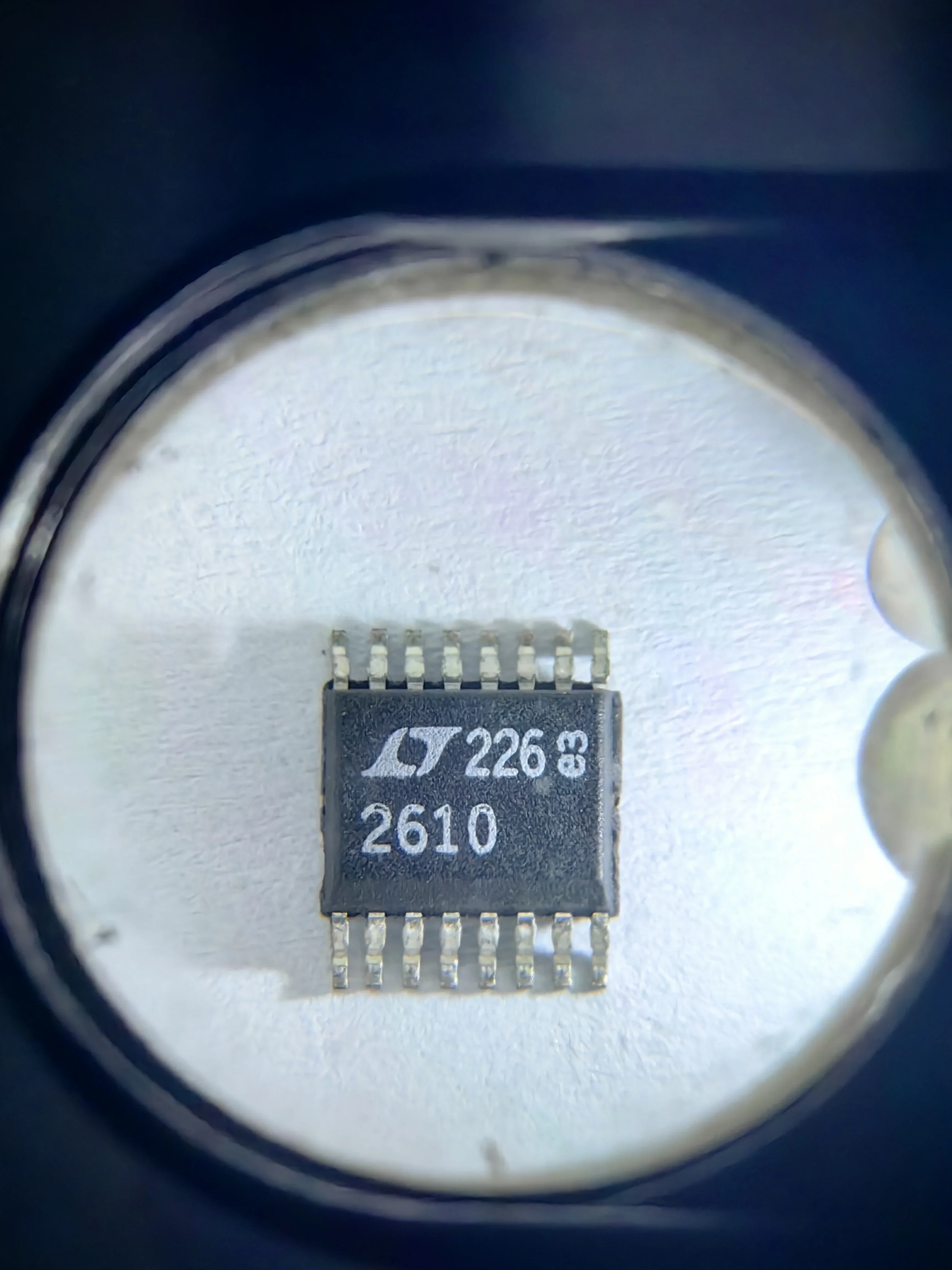 LTC2610CUFD LTC2610IUFD LTC2610CGN LTC2610IGN LTC2610 - Octal 14-Bit Rail-to-Rail DACs in 16-Lead SSOP