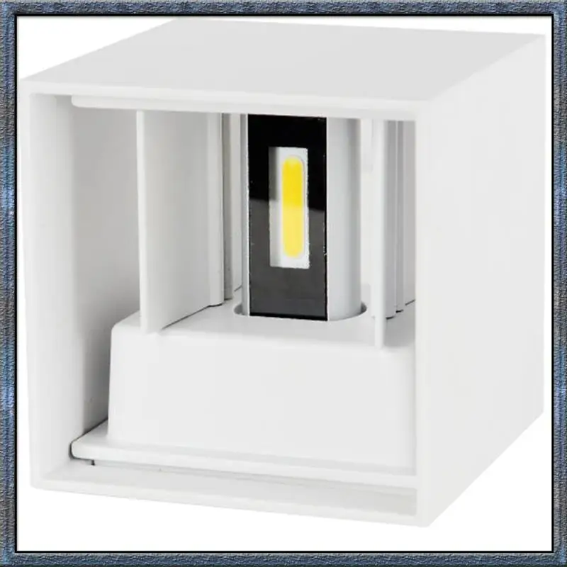 

Август. Светодиодный уличный водонепроницаемый настенный светильник для крыльца, сада и внутреннего освещения для спальни, гостиной