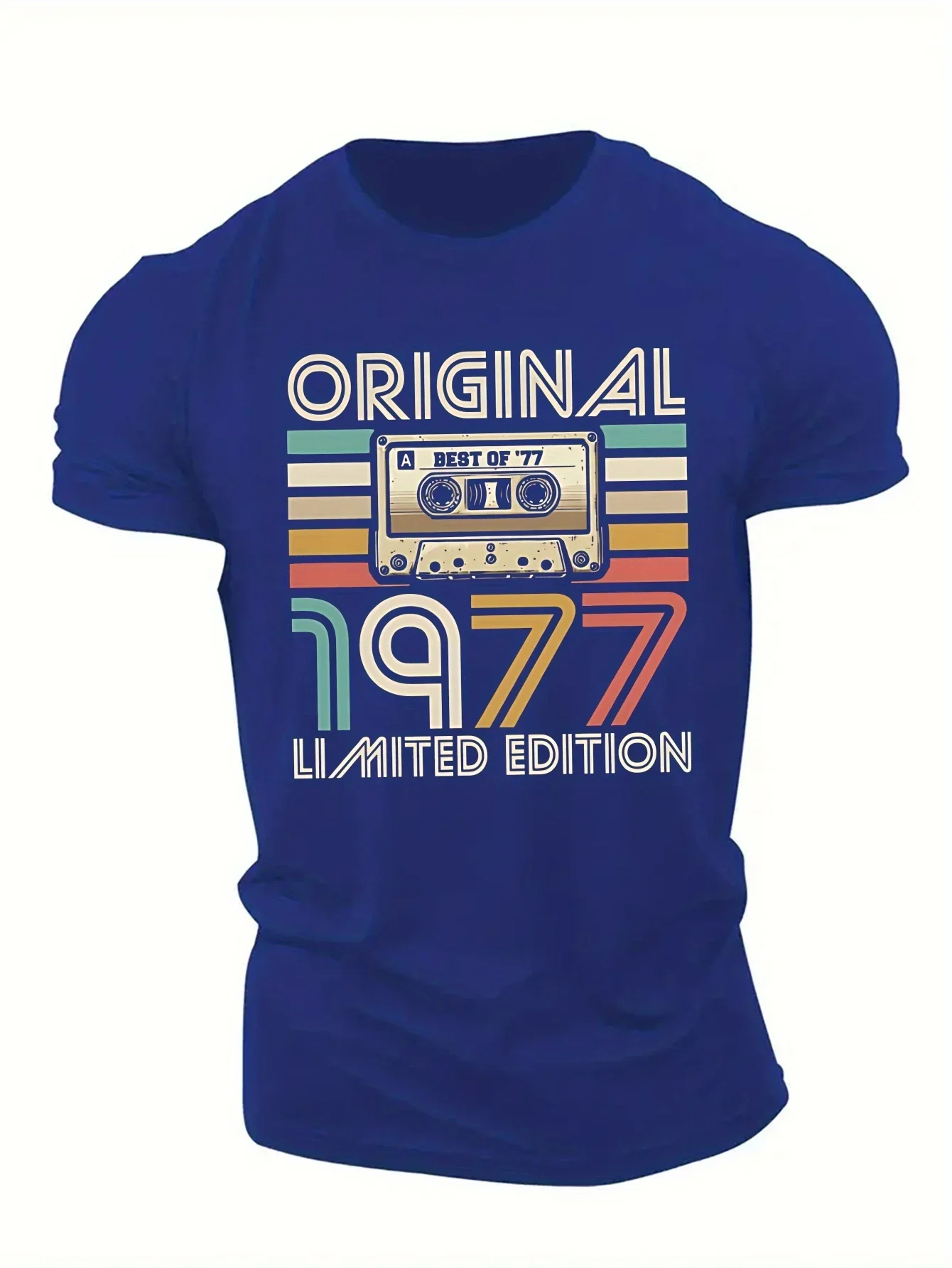 1977 Men's Retro Cassette Tape Pattern T-Shirt Retro Geometric Stripes Summer Top Casual T-Shirt Nostalgic Design