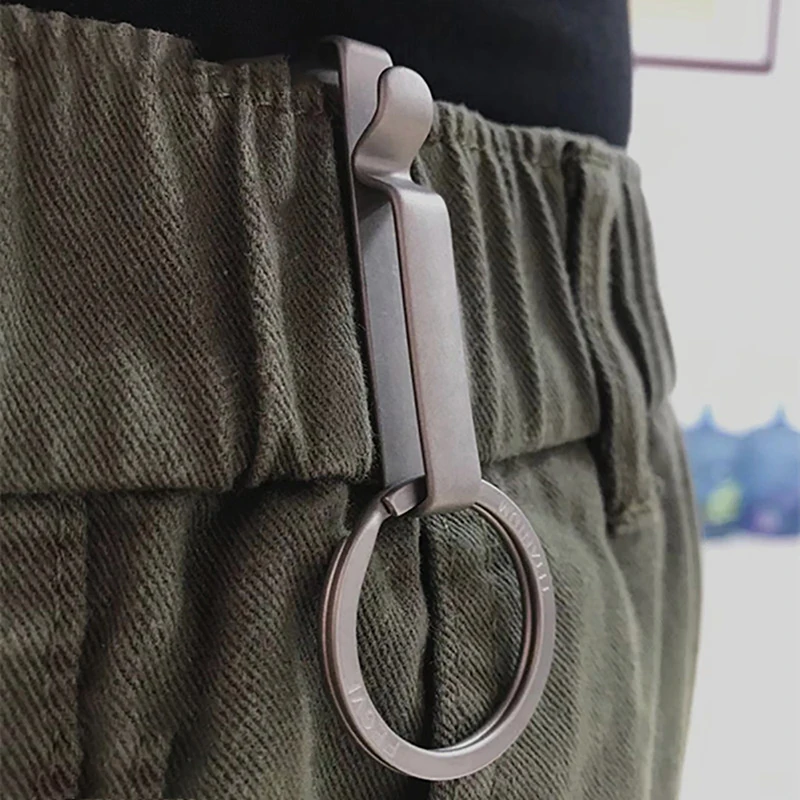 Portachiavi in lega di titanio portachiavi con cintura in vita portachiavi con fibbia appesa per auto
