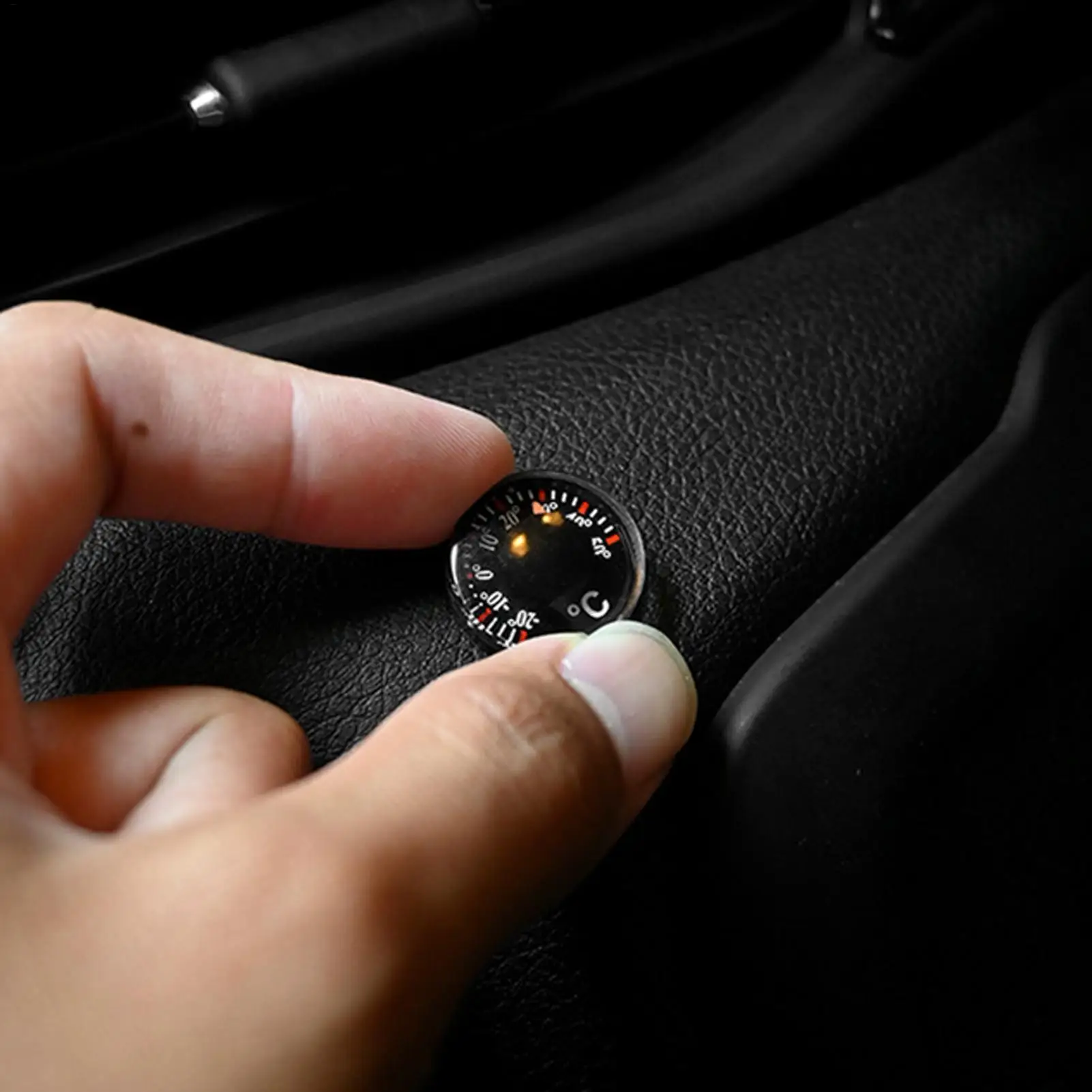 Car Air Thermograph Mechanical Small Portable Temperature Gauge Outside Window Thermograph for Car RV Van SUVs Truck Parking