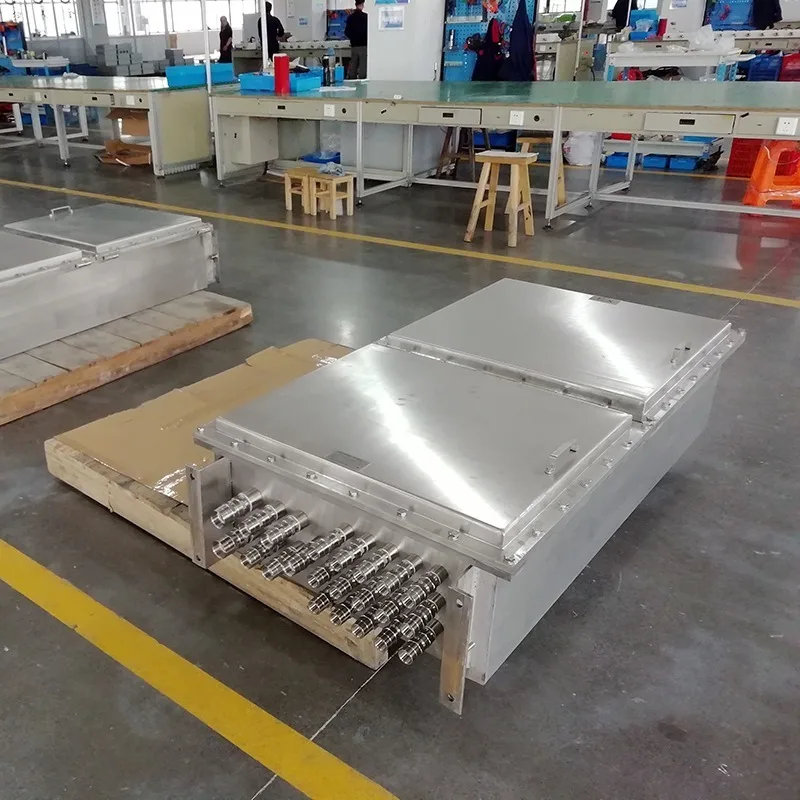 Caja de conexiones de metal a prueba de explosiones de acero inoxidable IP66 de alta calidad con terminales