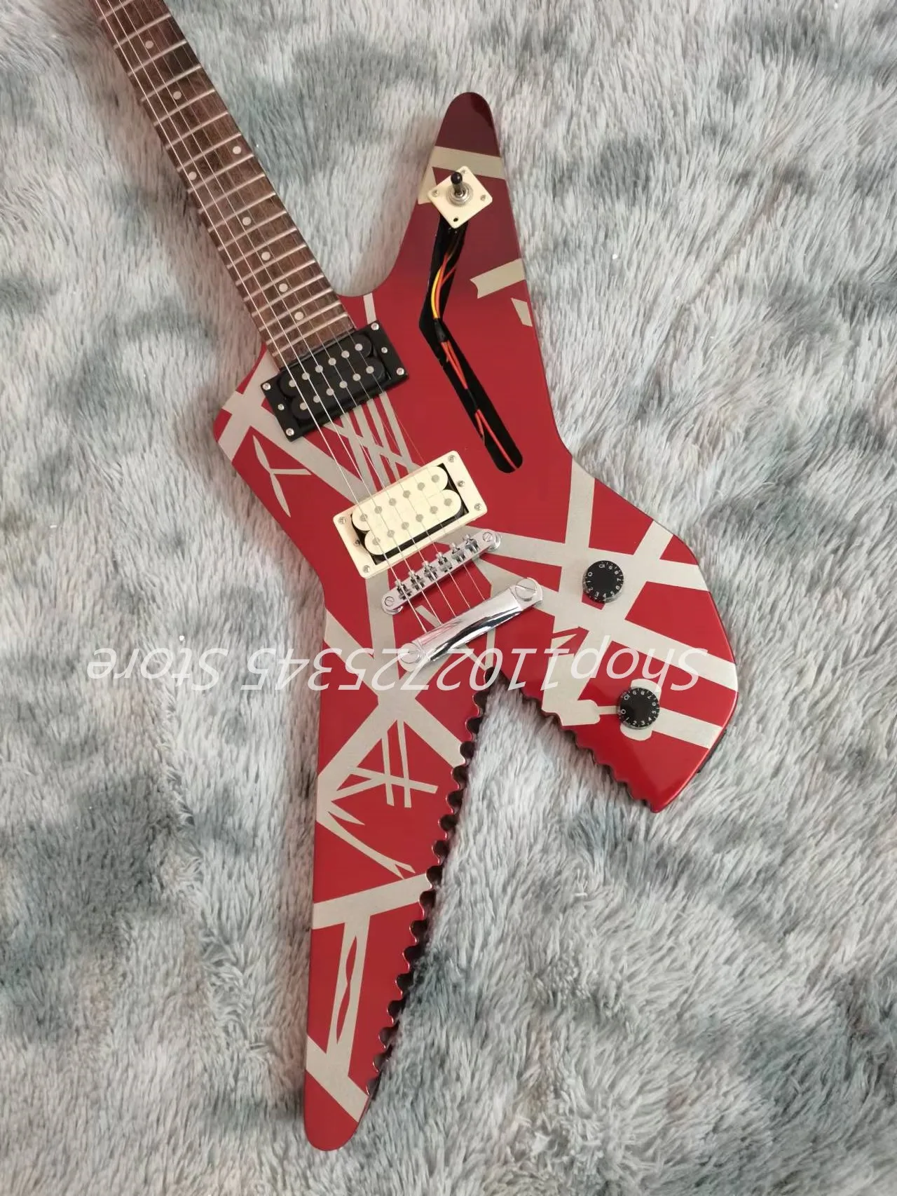 6-string guitar, Rose Wood fingerboard, silver and gold accessories, fixed bridge, seller to bear shipping cost