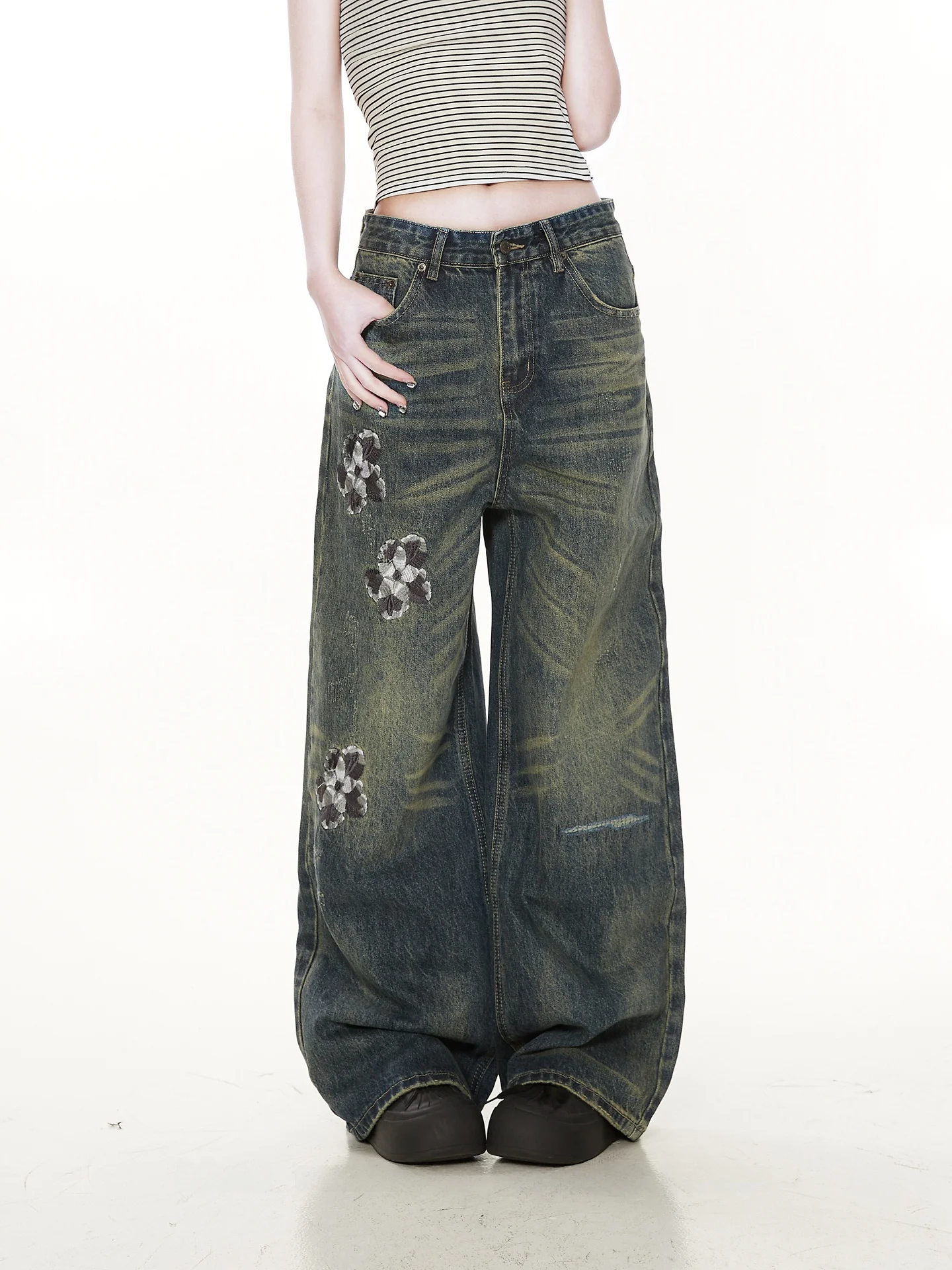 

Retro American Style Loose Fit Denim Jeans Women's Wide Leg Pants Floral Embroidery Casual Street Style Spring New Arrivals