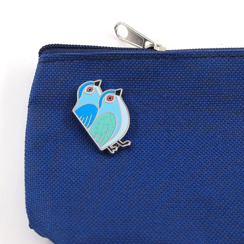 Vintage Nordische Zwei Liebesvögel Emaille-Pins Kreative Niedliche Paar-Vögel-Broschen Volkskunst Tier-Abzeichen Kleidung Rucksack Schmuck – Detail 8