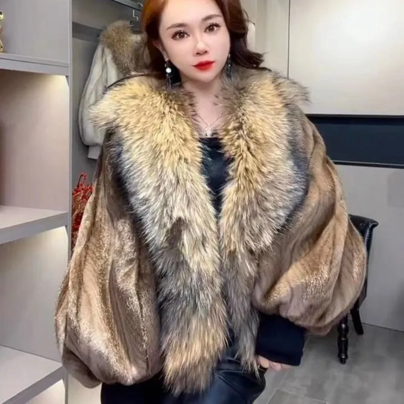 Veste de fourrure rajeunissante automne et hiver nouvelle femme européenne vison avec Golden Island raton laveur chien grand col de fourrure courte mode