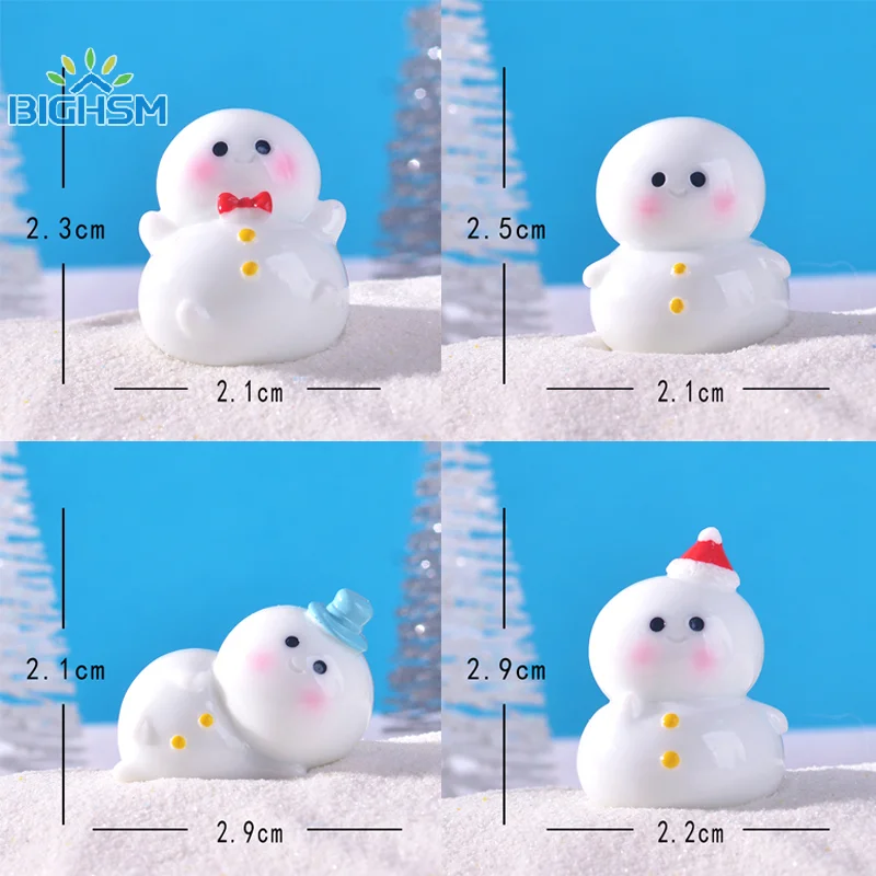 4 pezzi di cartoni animati Kawaii ornamenti natalizi in miniatura mini simpatici pupazzo di neve figurine in resina micro decorazione paesaggio regali di Natale