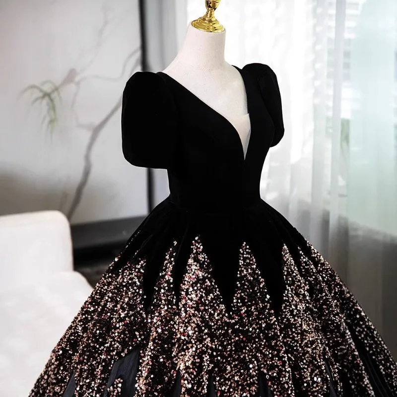 Vestido de noite preto personalizado com decote em V, show de passarela do anfitrião sofisticado, canto solo, exame de arte, roupa de performance, socialite elegante