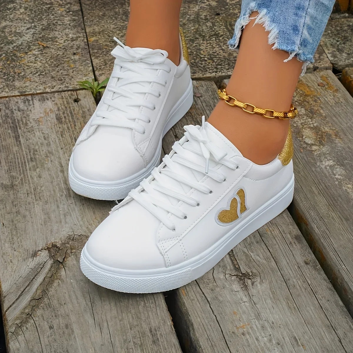 

Fashionable Versatile Women's Casual Shoes New Style Korean Gold Heart Design Comfortable Polyamide Sole Winter Season Rubber Up