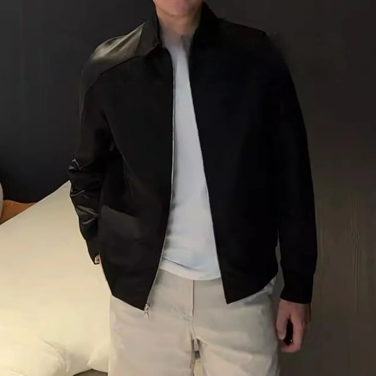 

Faionable Patchwork Leather Trimmed Slim Fit Collar Jaet Men's Sli Lightweight Luxury Outerwear Autumn 2024 New Arrival