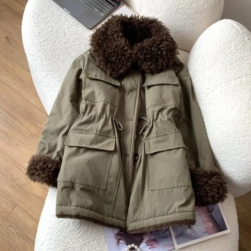 Abrigo acolchado de algodón holgado con cuello a la moda para mujer, chaqueta cálida de Color contrastante, nuevo artículo de invierno 2025, tendencia femenina