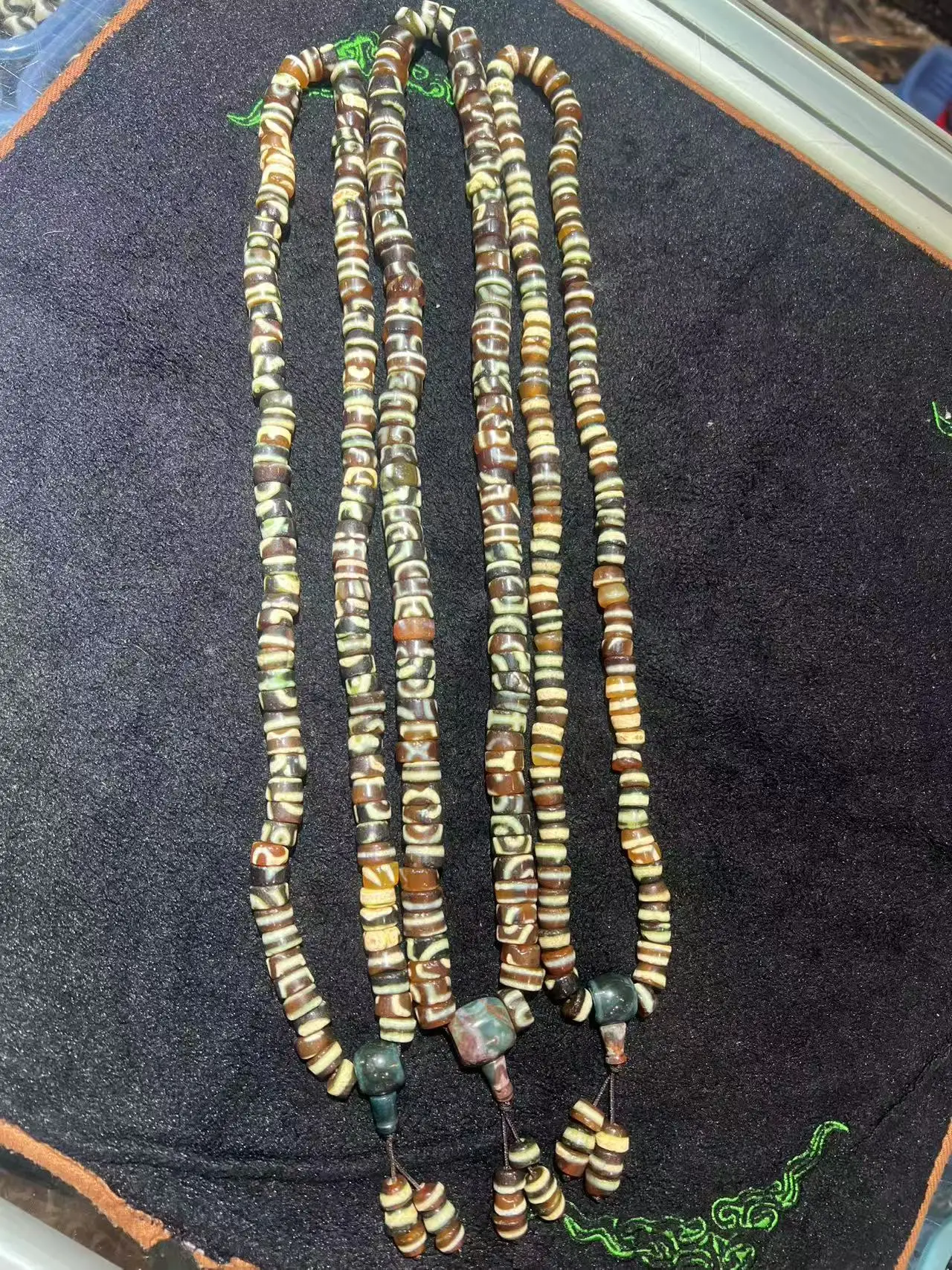 

1pcs dzi bead broken bead necklace three-eyed nine-eyed treasure vase God of wealth accessories beaded high quality Ruyi sweater