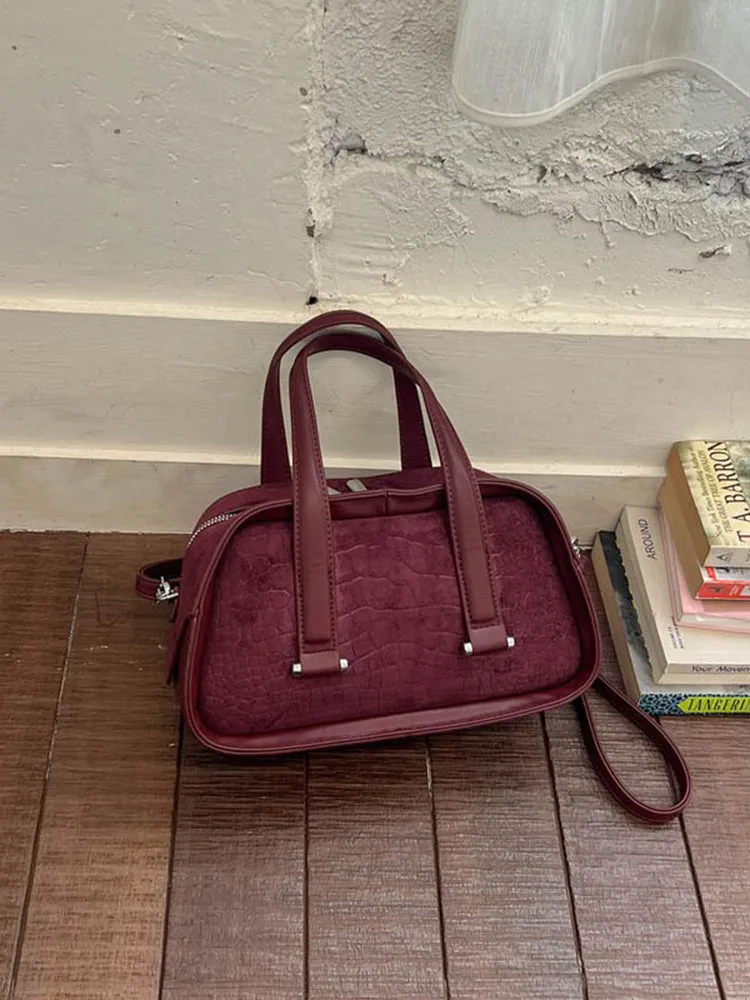 Texture Women Burgundy Handbags 2026 New Fashionable Trend Casual Small Square Bag Vintage Office Lady Versatile Messenger Bags
