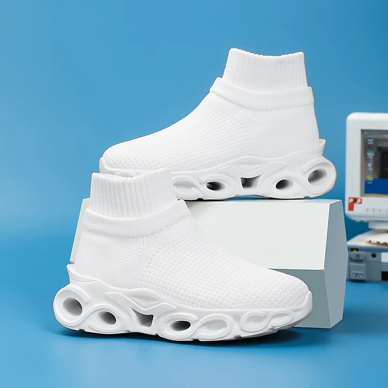 

A pair of children's four-season high-top mesh casual shoes, comfortable and soft slip-on sock shoes, sizes 27-40，YX-362