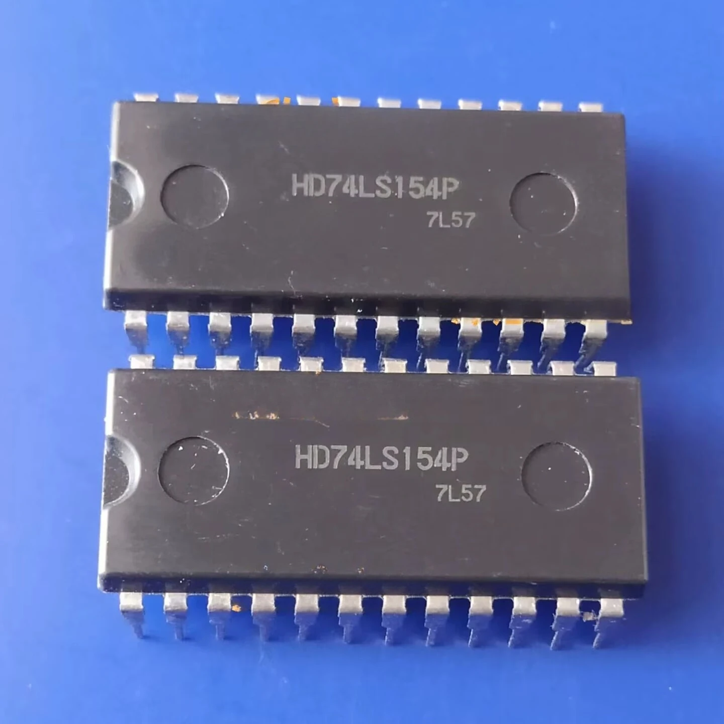 HD74LS154P  HD74154P DIP integrated chip, brand new and original version