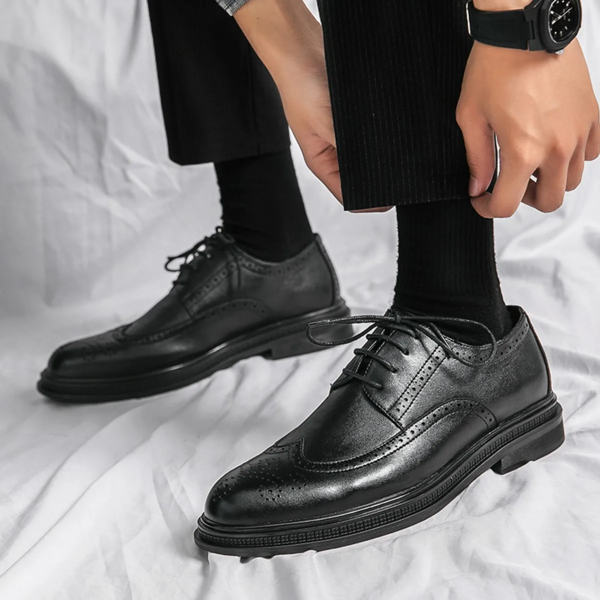 

New British Brogue Leather Shoes for Young Men - Height-Increasing Lace-Up Formal Shoes, Non-Slip Comfortable Casual Black Shoes