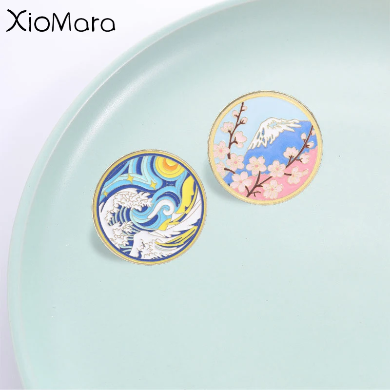 Ukiyo-e and Starry Mt.Fuji Cherry Blossom Round Badge, Classic Art Landscape Enamel Pin, Fashion Accessory, Gift for Art Lovers