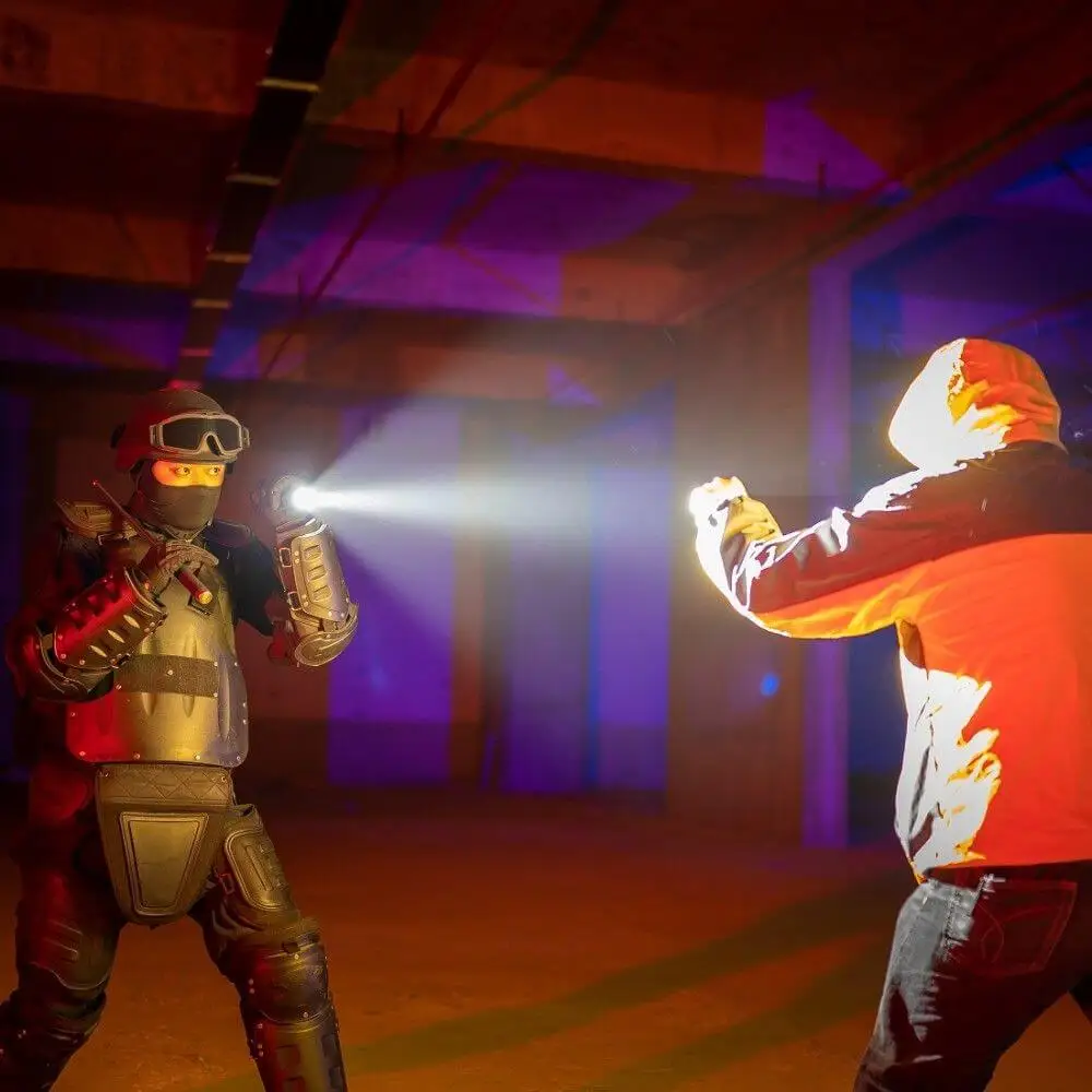 Lanterna tática Weltool T19 "The Rash"