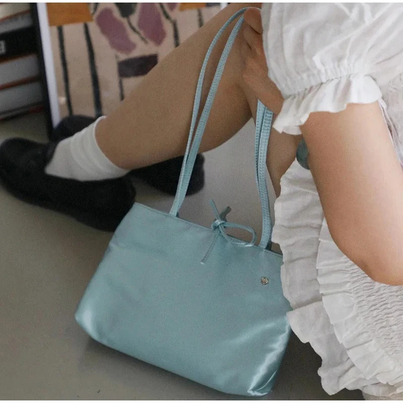 

High-shine Satin Velvet Bow Shoulder Bag For Women Brand Fashion Korean Silk Versatile Commuter Underarm Large Capacity Handbag