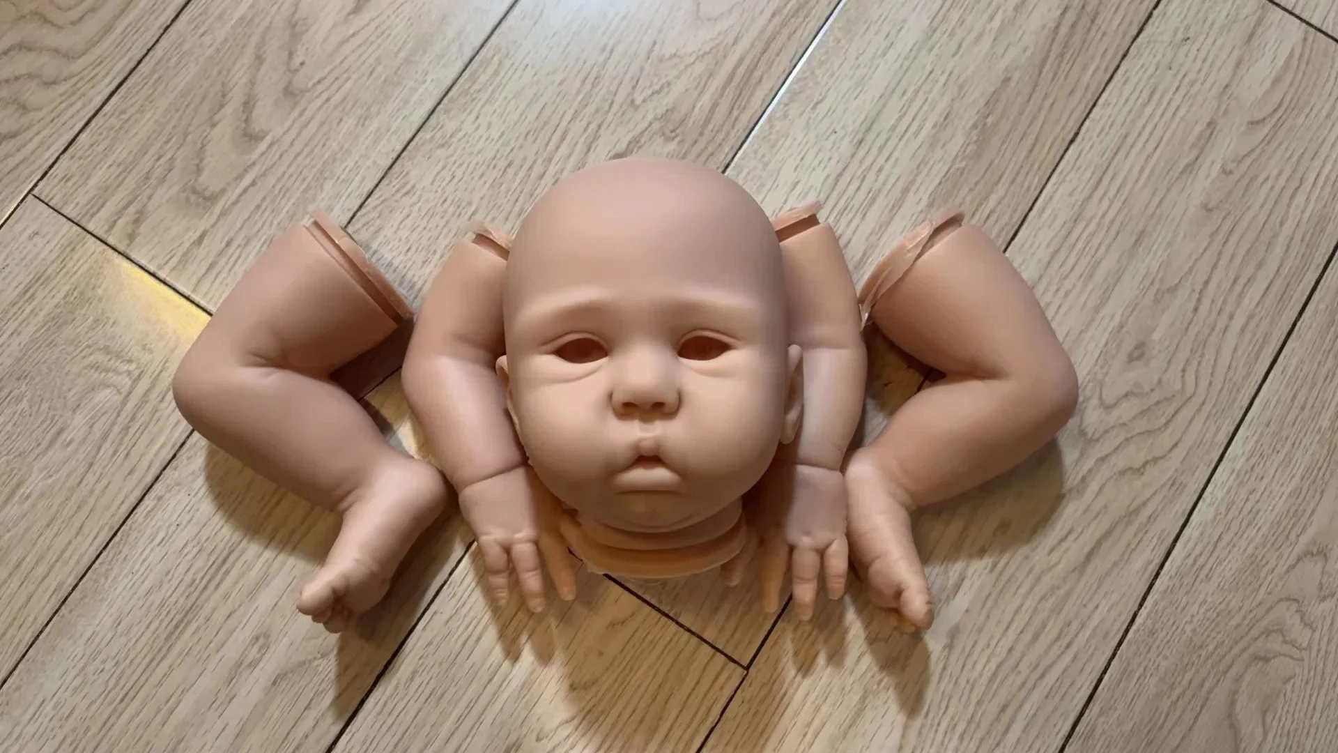 NPK 22インチ 未塗装 未完成 リボーンドール DIYキット エイミー フレッシュカラー ソフトタッチ 布ボディ＆目付き ベビーギフト