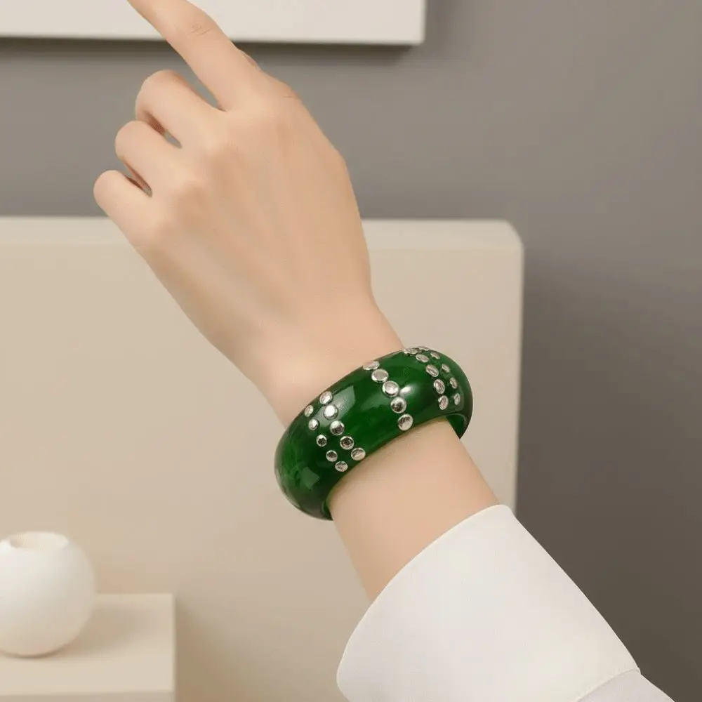 Lightweight Resin Chunky Resin Bangle High-Gloss Finish Durable Hardware Studded Cuff Bracelet Impact-Resistant