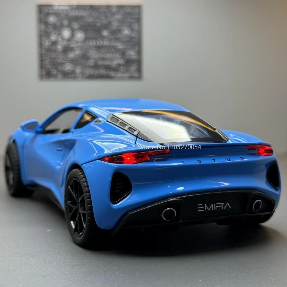 Lotus emira-合金車モデル玩具、ダイキャストメタル、ハイシミュレーションドア、オープン、プルバックビークル、収集装飾品、1、24