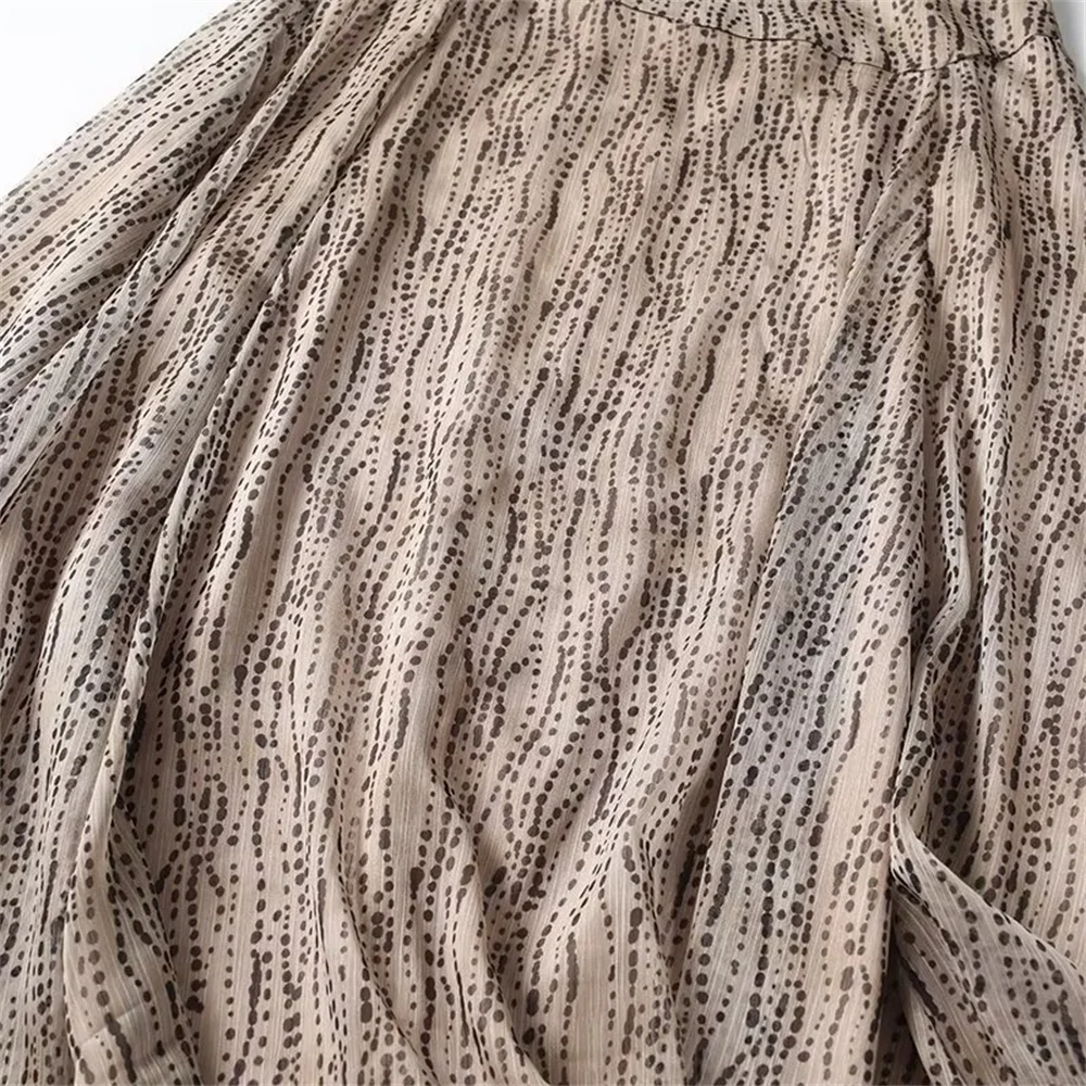 Herbst und Winter neue Damenbekleidung Französische Kunstserie Polka Dot Print Design Sinn unregelmäßiger Rock Rock