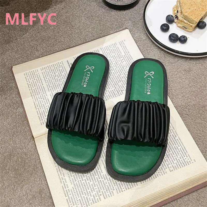 Women's slippers 2023 summer new pleated flat bottoms are versatile and wear soft soled sandals
