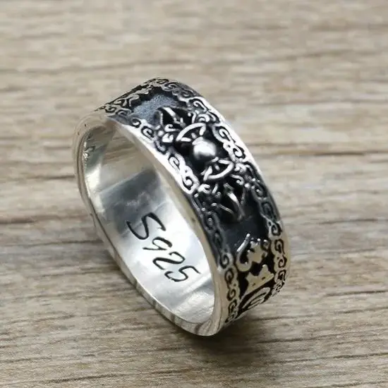 

Vintage Thai silver jewelryBuddhist scripture text demonic pestle pure silver ring Six character truth ringindex finger trendy