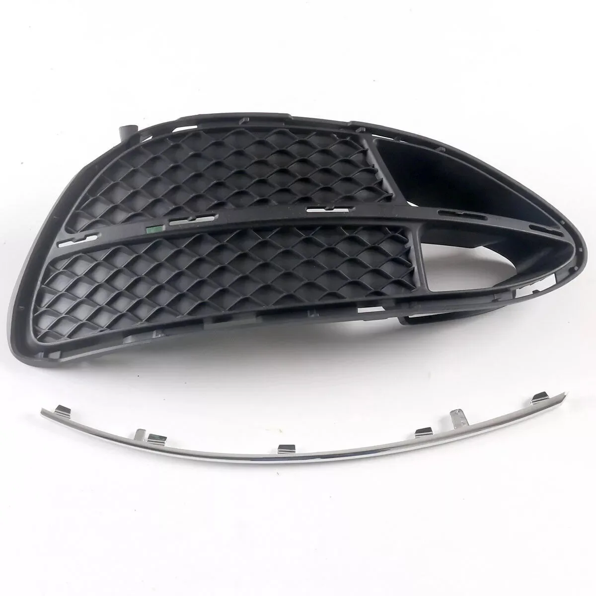 

For 2013-2015 Mercedes-Benz E-Class W212 Front Bumper Fog Lamp Grille Trim 2128851922 2128852921