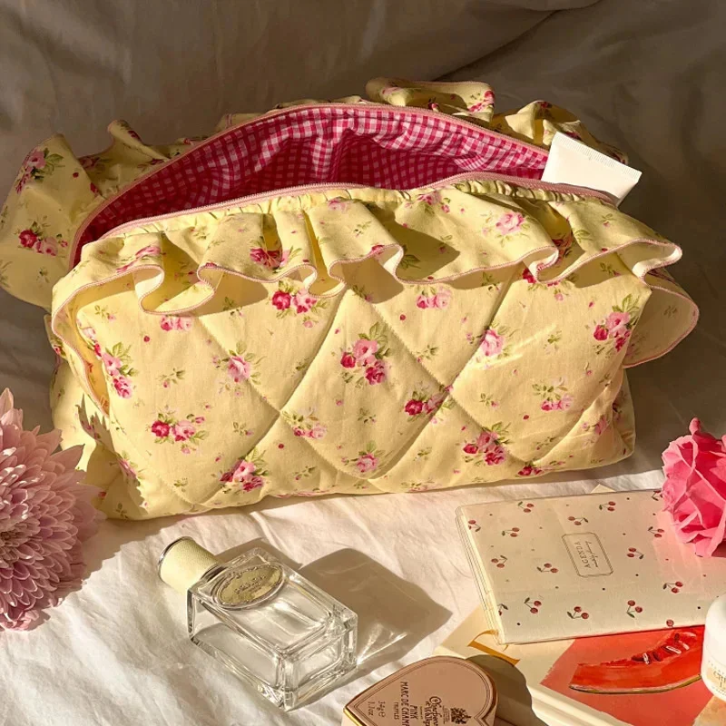 

Ruffles Floral Women Cosmetic Bag Zipper Wash Bag Makeup Organizer Case Large Capacity Lipstick Storage Bag Travel Toiletry Bag