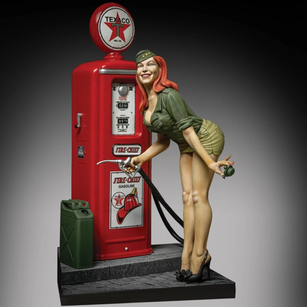 1/35 Pin-up at the gas pump, Resin Model figure soldier, GK, Military themes, Unassembled and unpainted kit