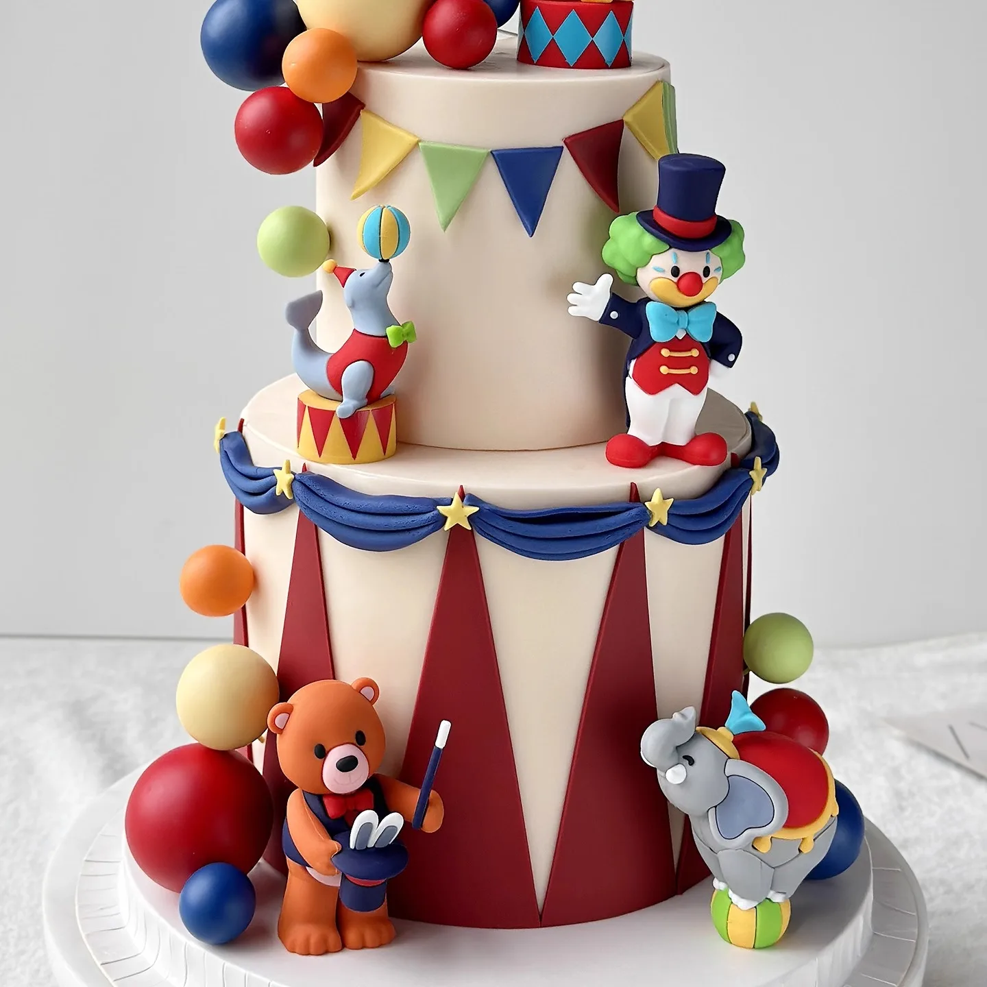 مهرج علوي على شكل كعكة السيرك، الأسد البهلواني، الفيل، أسد البحر، الدب الساحر للأطفال، زينة حفلة عيد الميلاد الأول السعيدة