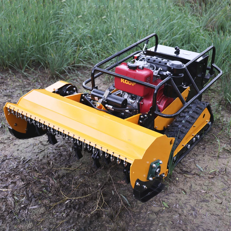 Customized 800SPro heavy‑duty tracked lawn mower with single‑cylinder four‑stroke engine, optional snow‑shovel attachment view 3