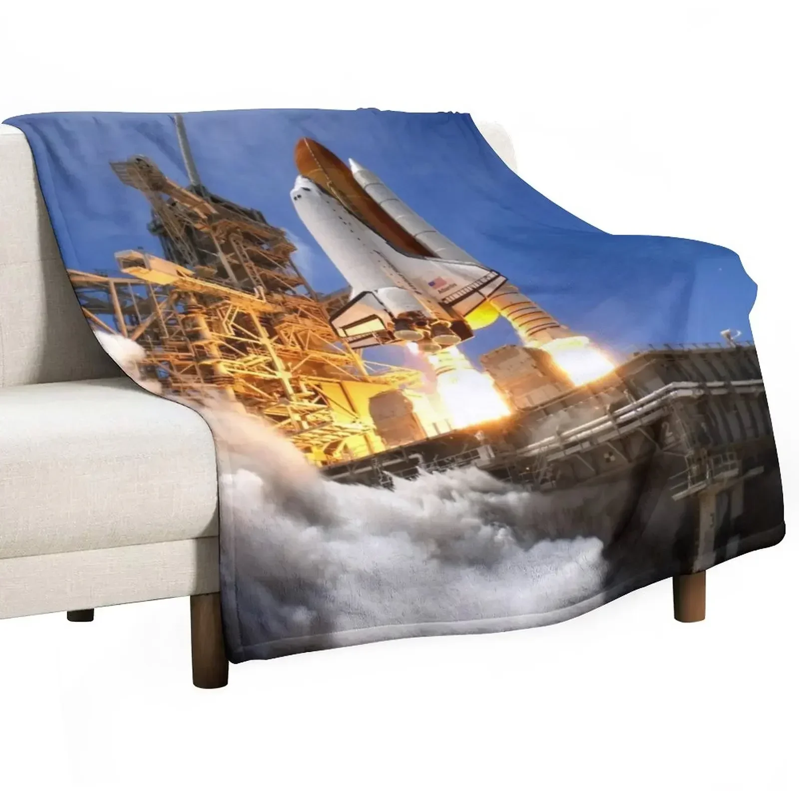 SPACE SHUTTLE ATLANTIS LAUNCH Throw Blanket manga Blankets For Bed Custom Blankets